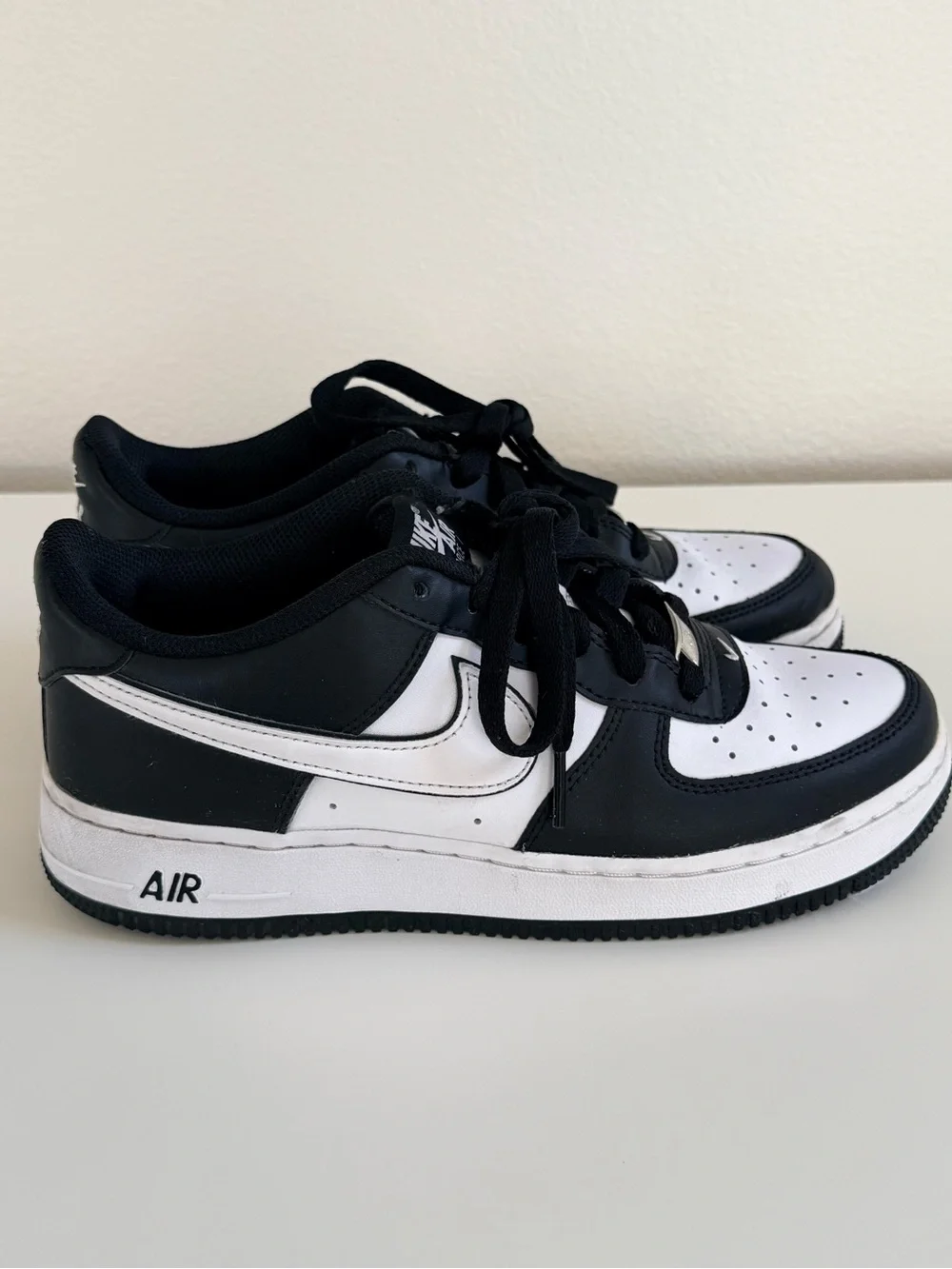 Nike Black and White Air Force 1 low top